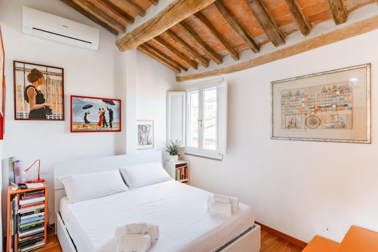 Piazza Dei Cavalieri Orange Attic Apartment Pisa Exterior foto